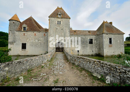 Castello medievale nella regione di Sancerre Francia Foto Stock