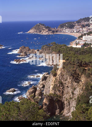 Vista costiera, Tossa de Mar, Costa Brava, provincia di Girona, in Catalogna (Catalunya), Spagna Foto Stock