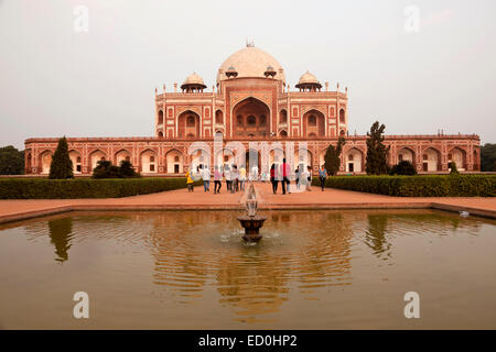 La Tomba di Humayun, patrimonio mondiale dell UNESCO a Delhi, India, Asia Foto Stock