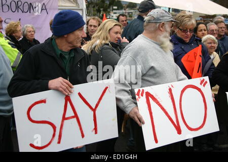 Boronia residenti protesta contro alto/ ad alta densità di sviluppo nel loro paese e incoraggiare gli altri residenti a 'say no' Foto Stock