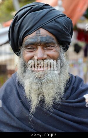 India Rajasthan, regione di Mewar, Bundi village, Sadhu ritratto Foto Stock