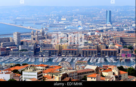 Vista aerea sul Vieux Port Marseille Bouches du Rhone Francia Foto Stock