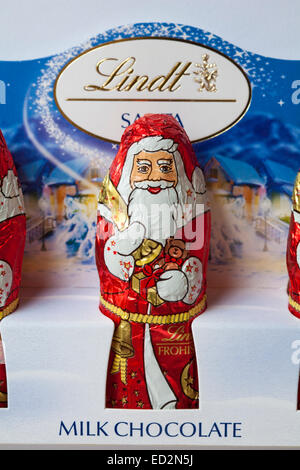 Lindt Santa cioccolato al latte di Babbo Natale - cioccolatini pronto per Natale Foto Stock