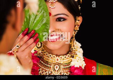 2 Bengali sposo giovane Wedding Foto Stock