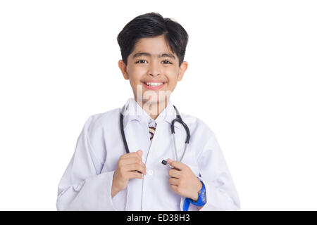 1 bambino indiano ragazzo medico Foto Stock