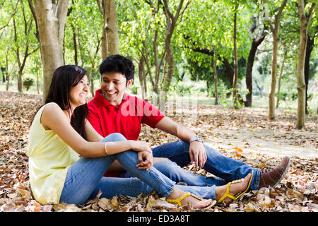 Indian bella giovane park romanticismo Foto Stock