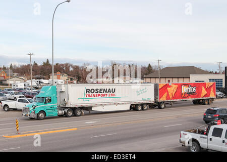 Turnpike raddoppia passando il lazy j motel in claresholm Alberta Canada sulla Highway 2 in direzione nord Foto Stock