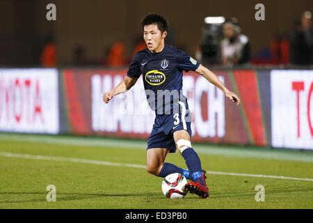 Marrakech, Marocco. Xx Dec, 2014. Takuya Iwata (Auckland) Calcio/Calcetto : Club FIFA World Cup Marocco 2014 per il terzo posto match tra Cruz Azul FC 1-1 Auckland City FC presso il Grand Stade de Marrakech in Marrakech, Marocco . © Mutsu Kawamori/AFLO/Alamy Live News Foto Stock