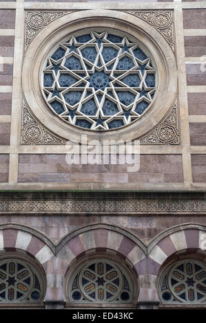 Sinagoga centrale 652 Lexington Avenue e la 55th Street. Telefono 212-838-5122. (Tue-Wed 12:00 alle 2:00 p.m. Wed 24:45 visite guidate). Essa è la più antica sinagoga nella città ancora aperti al pubblico. Il miglior tempio è considerato il neo-stile moresco e fu costruito nel 1872 dall'architetto Henry Fernabach, ma è stata restaurata nel 1999 dopo un grave incendio. Foto Stock