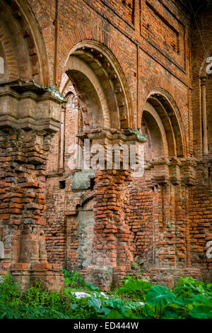 Rovine di Tamluk Rajbari nel Bengala occidentale, India. Foto Stock