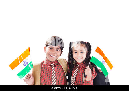 2 bambini indiani studenti schooll bandiera il giorno di indipendenza Foto Stock