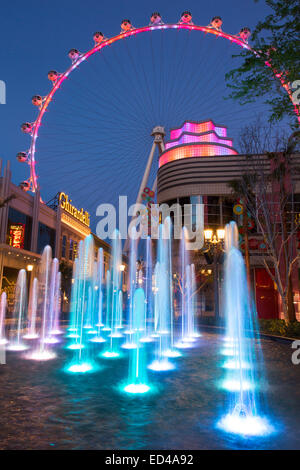 La alta rullo ruota panoramica Ferris a LINQ, Las Vegas, Nevada. Foto Stock