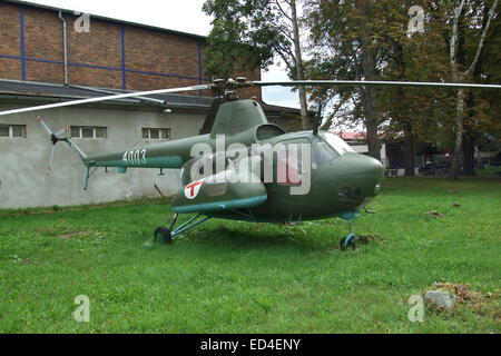 Il russo Mil Mi-1M elicottero usato dall esercito cecoslovacco Foto Stock