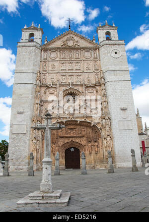 La facciata della chiesa di San Pablo (XV secolo) in Valladolid Castiglia e Leon, Spagna. Foto Stock