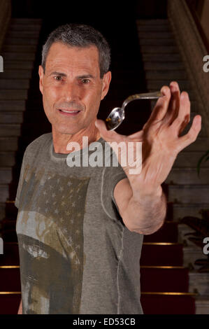 Uri Geller al Maestro di Magia, Italia Foto Stock