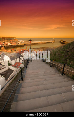 Whitby sulla North Yorkshire costa. Foto Stock