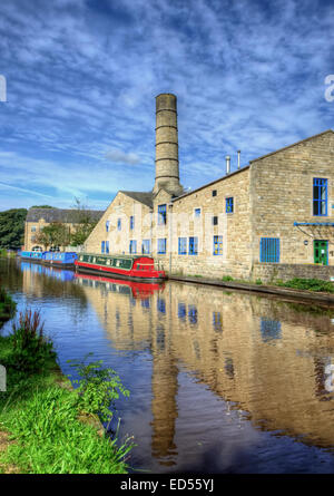 Hebden Bridge come si vede nel West Yorkshire. Foto Stock