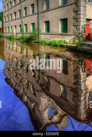 Hebden Bridge come si vede nel West Yorkshire. Foto Stock