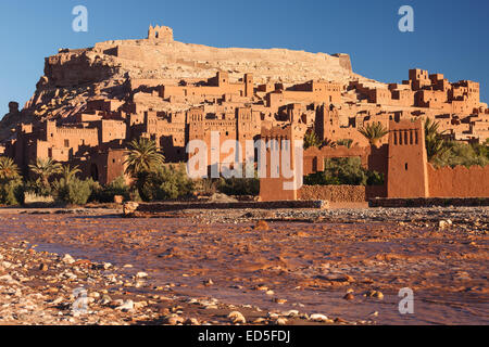 Vista di Ait Ben Haddou. Atlas di montagna. Il Marocco. Il Nord Africa. Africa Foto Stock