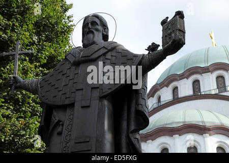 Statua di San Sava dalla Cattedrale Chiesa di San Sava, all'altopiano Vracar a Belgrado in Serbia. Foto Stock