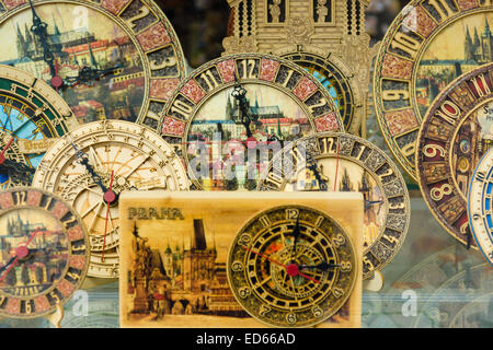 Praga souvenir, orologi da tavolo Foto Stock