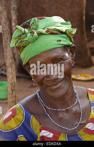 Donna anziana del Gambaga, Ghana Foto Stock