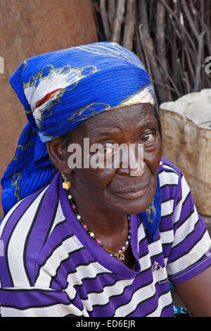 Donna anziana del Gambaga, Ghana Foto Stock