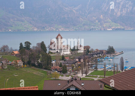 Il lago di Thun a Spiez svizzera Foto Stock