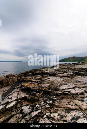 La linea di costa a Lochranza sull'isola di Arran, Scozia Foto Stock