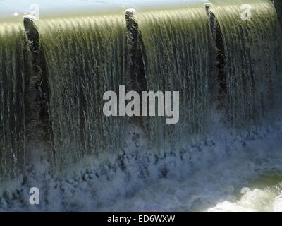 Cascata di acqua Isar a Landshut Foto Stock