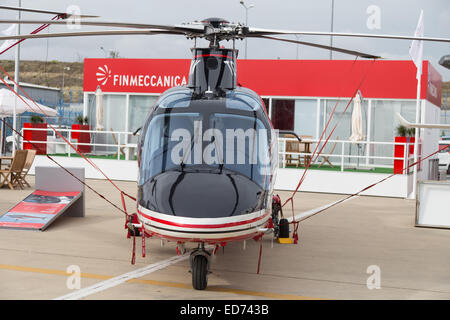 ISTANBUL TURCHIA Settembre 27 2014 AgustaWestland AW109SP GrandNew Airshow di Istanbul che ha tenuto l'aeroporto di Ataturk Foto Stock