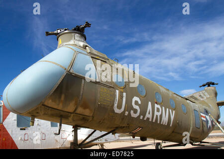 Tucson, AZ, Stati Uniti d'America - 12 Dicembre 2014 : Poasecki H-21C Workhorse Foto Stock