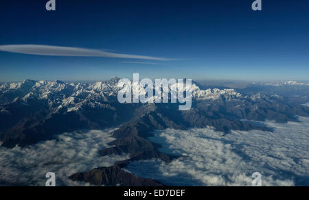 Vista aerea del monte Everest e Himalaya mountains come visto da un aereo dal Nepal al Bhutan Foto Stock