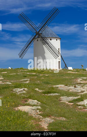 Il mulino a vento, Campo de Criptana, itinerario di Don Quijote Ciudad Real Provincia, Castilla-La Mancha, in Spagna Foto Stock