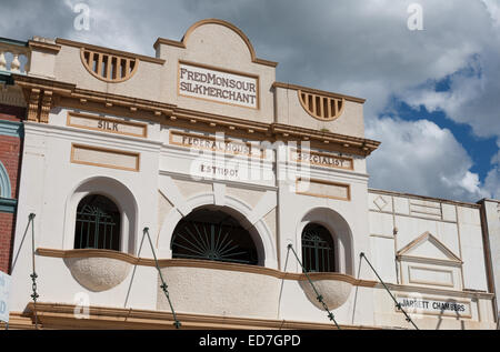 Edificio di vendita al dettaglio stabilite da Fred Monsour commerciante di seta (1901) Maryborough Queensland Australia Foto Stock