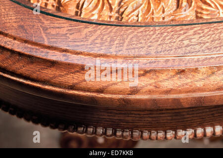 Dettagli scolpiti di tabella artigianato Foto Stock