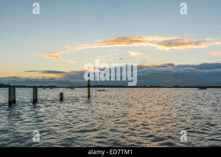 Bosham canale su un pomeriggio inverni, Bosham, West Sussex, in Inghilterra, Regno Unito. Foto Stock