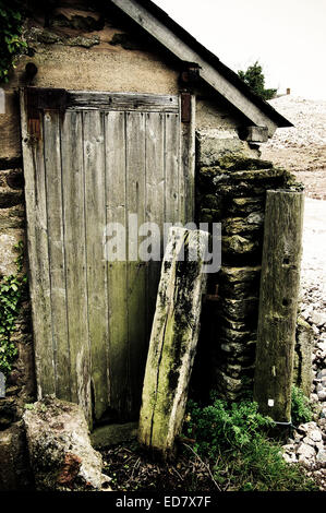 In legno antico casolare di campagna Foto Stock