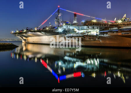 USS Midway portaerei (ora un museo), San Diego, California USA Foto Stock