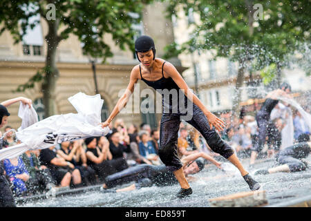 Settimana della moda di Parigi gli uomini pronto a indossare la Primavera/Estate 2015 - Henrik Vibskov - passerella con: atmosfera dove: Parigi, Francia Quando: 28 Giu 2014 Foto Stock