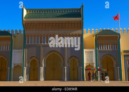 Fez, Palazzo Reale Dar al Makhzen, Fez el Jedid, Fes, Marocco, Maghreb, Nord Africa Foto Stock