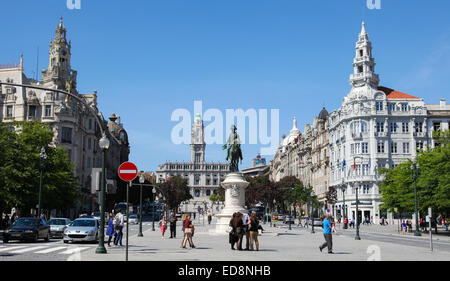 PORTO, Portogallo - 4 giugno 2014: Porto al Municipio di Avenida dos Aliados nel centro di Porto, Portogallo. Foto Stock