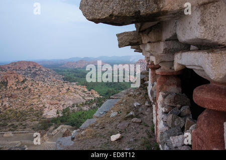 Vista su Hampi, città santa in Karnataka, India Foto Stock