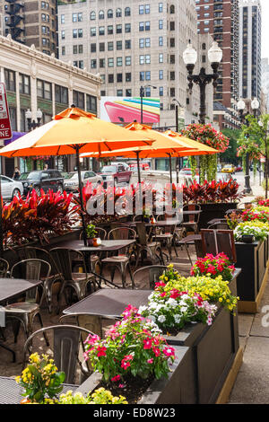 Chicago Illinois, Gold Coast Historic District, Eduardo's Enoteca, ristorante ristoranti, cibo, caffè, enoteca quartiere, caffè marciapiede. Autobus Foto Stock