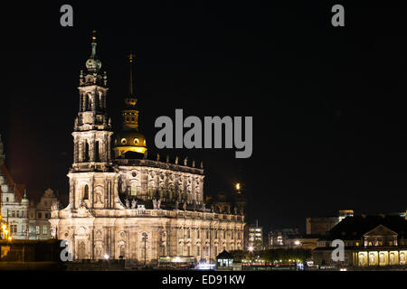 La Hofkirche di notte Foto Stock