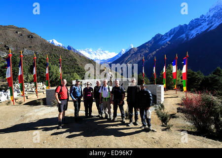 Sherpa Tenzing Norgay memorial Stupa, Namche Bazar village, campo base Everest trek, Parco Nazionale di Sagarmatha, regione di Khumbu Foto Stock