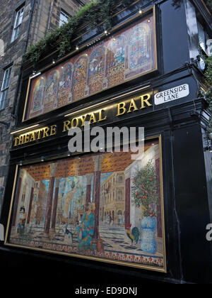 Theatre Royal Bar, 25-28 Greenside Place, Edimburgo, Scozia, Regno Unito, EH1 3AA al tramonto Foto Stock