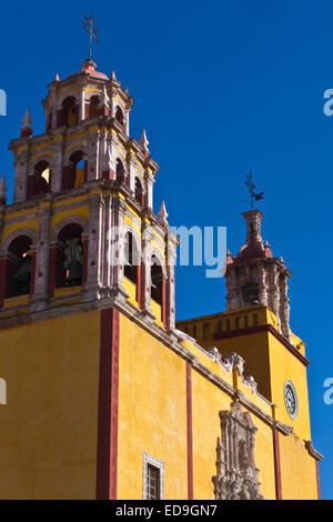 L'AL FONDO cattedrale della città di Guanajuato, Messico Foto Stock