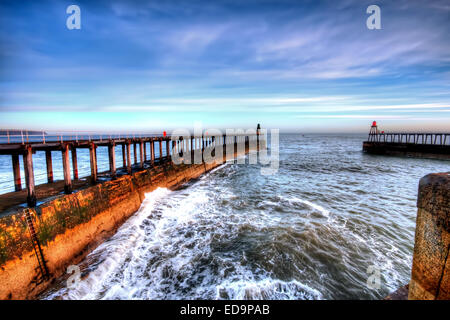 Whitby sulla North Yorkshire costa. Foto Stock