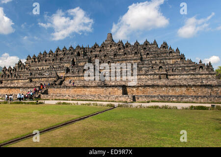 Borobodur, un 9th-secolo tempio buddista in Magelang, vicino a Yogyakarta in Java centrale, Indonesia. Foto Stock